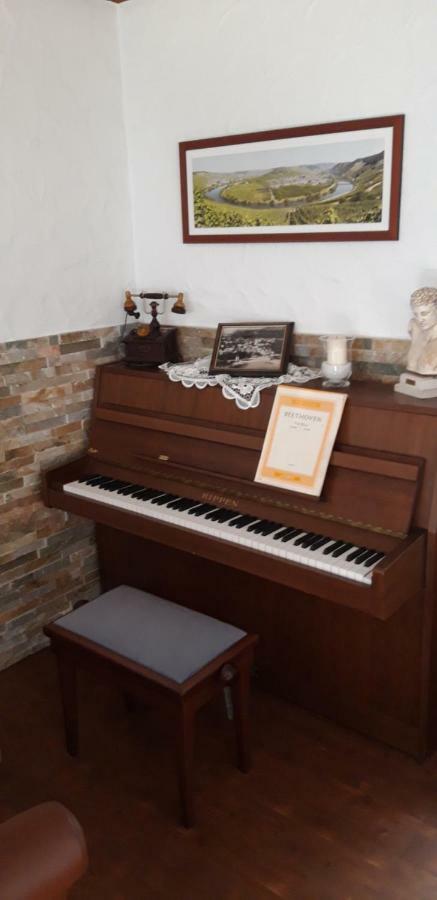 Wein & Gastehaus Hermeshof 호텔 트리텐하임 외부 사진